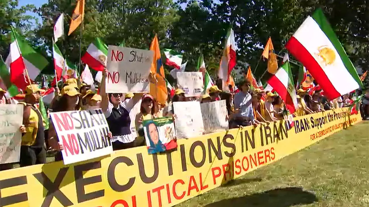 Anti-Iranian regime protesters rally in DC as Trump urges Tehran to make peace deal