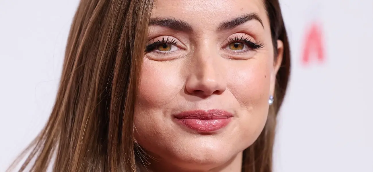 Ana de Armas Stuns In The Gym With Braless Top Falling Down